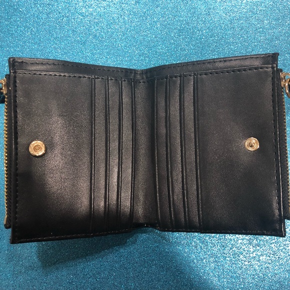 Wallet - Picture 4 of 4